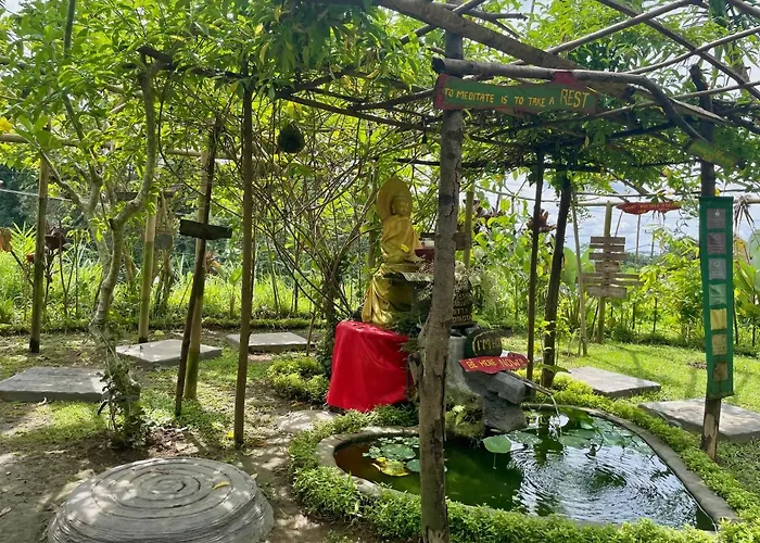 Bucu Hidden Guest House, And Meditation Center パヤンガン