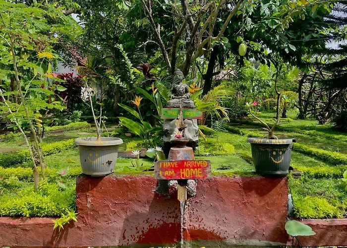ゲストハウス Bucu Hidden Guest House, And Meditation Center パヤンガン