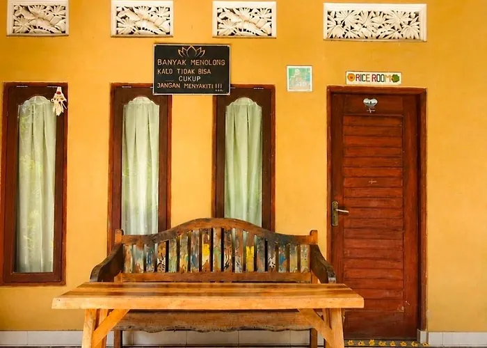 ゲストハウス Bucu Hidden Guest House, And Meditation Center パヤンガン