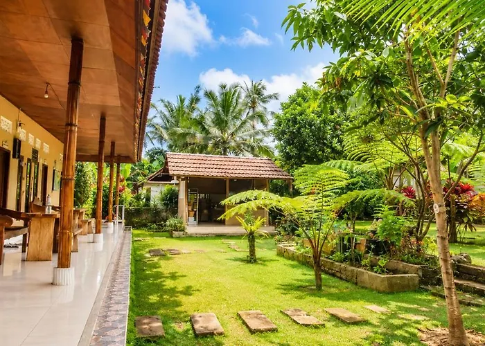 ゲストハウス Bucu Hidden Guest House, And Meditation Center 2*
