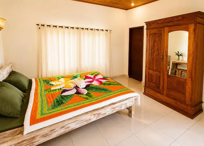 ゲストハウス Bucu Hidden Guest House, And Meditation Center 2*